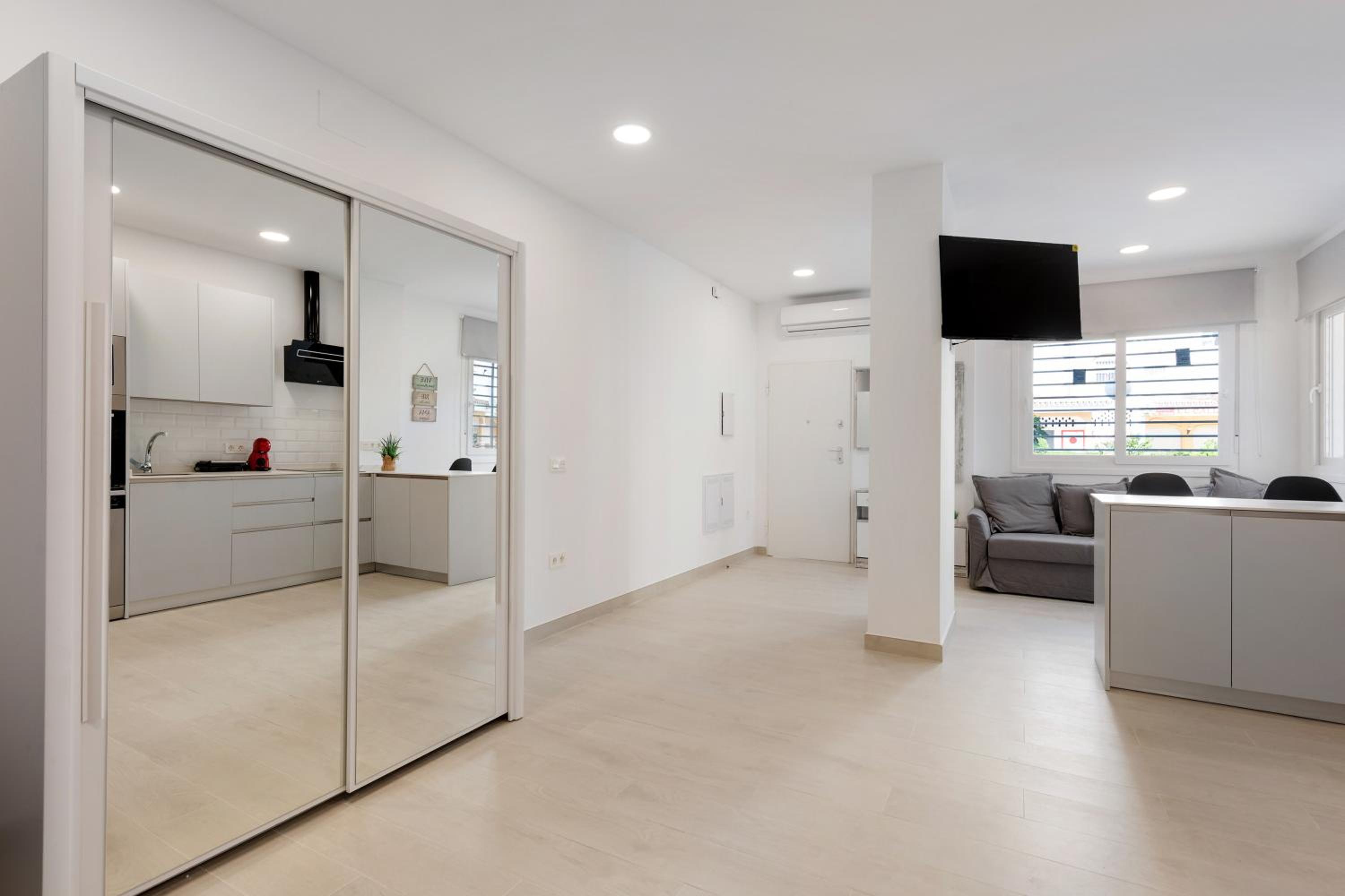Apartamentos Sealmar Moliere