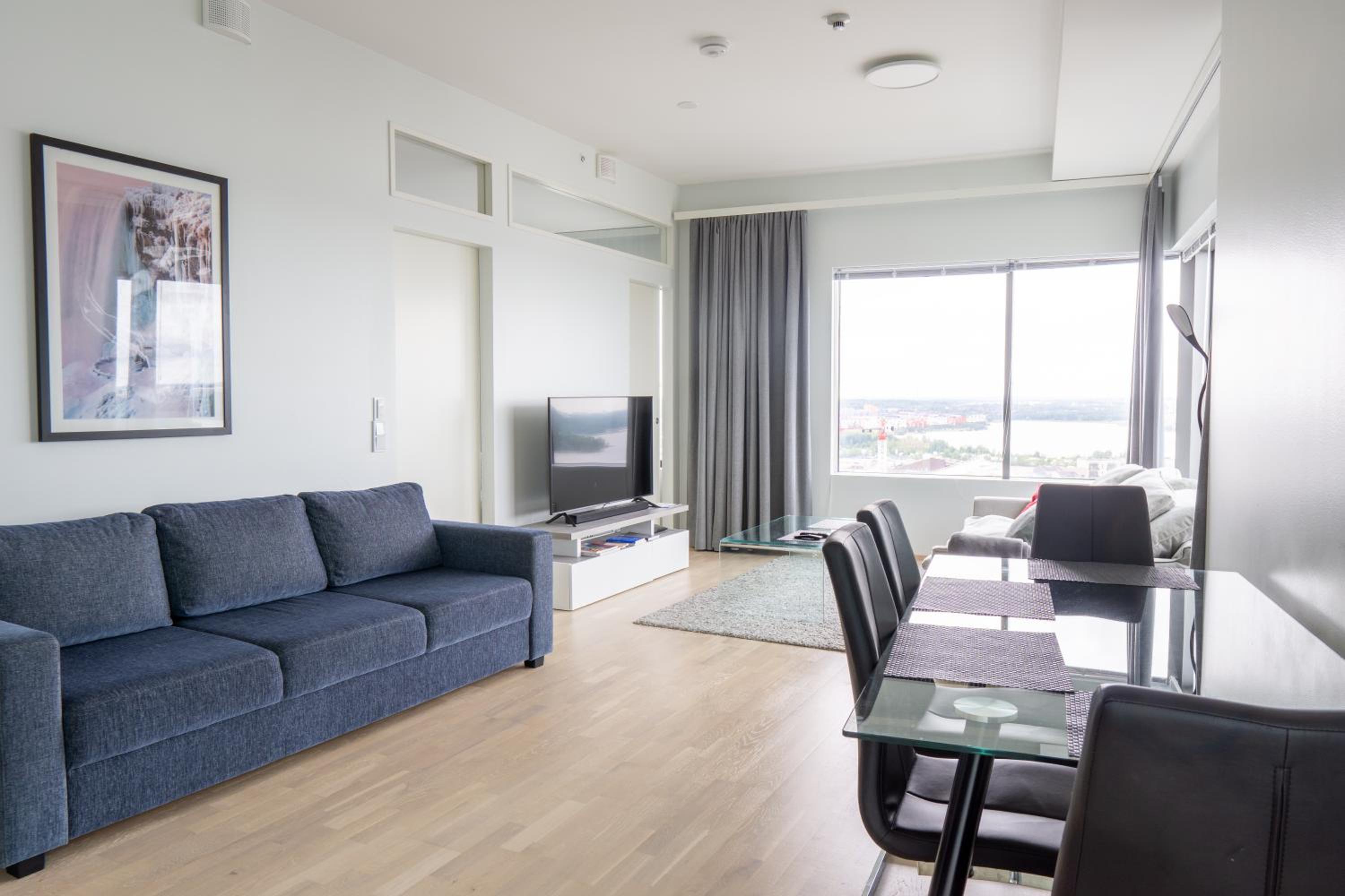 Hotel Waterfront 1 Bedroom Skyscraper Suite - 18th Floor