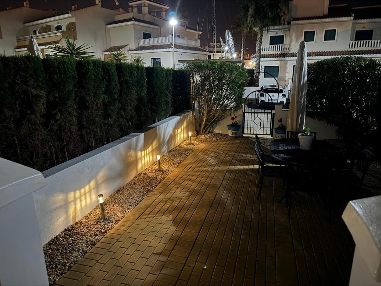Prestigious Dona Pepa 2 Urbanisation with Shared Pool