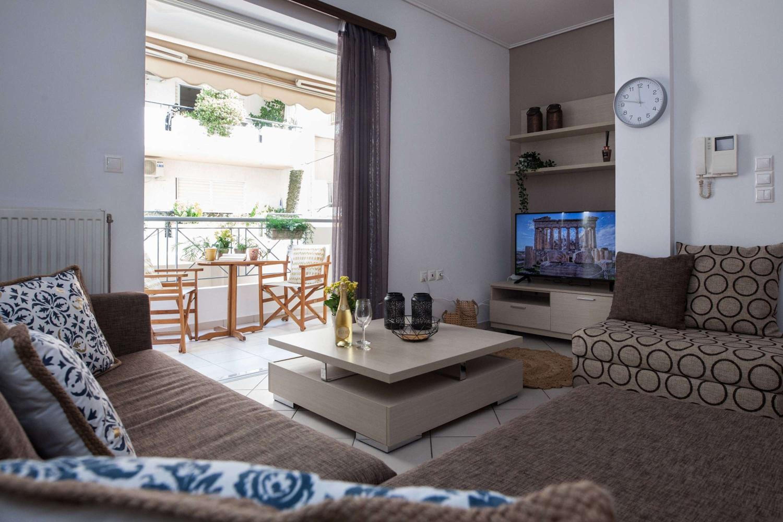Bright 1 Bd Apt in Ampelokipoi with Balcony