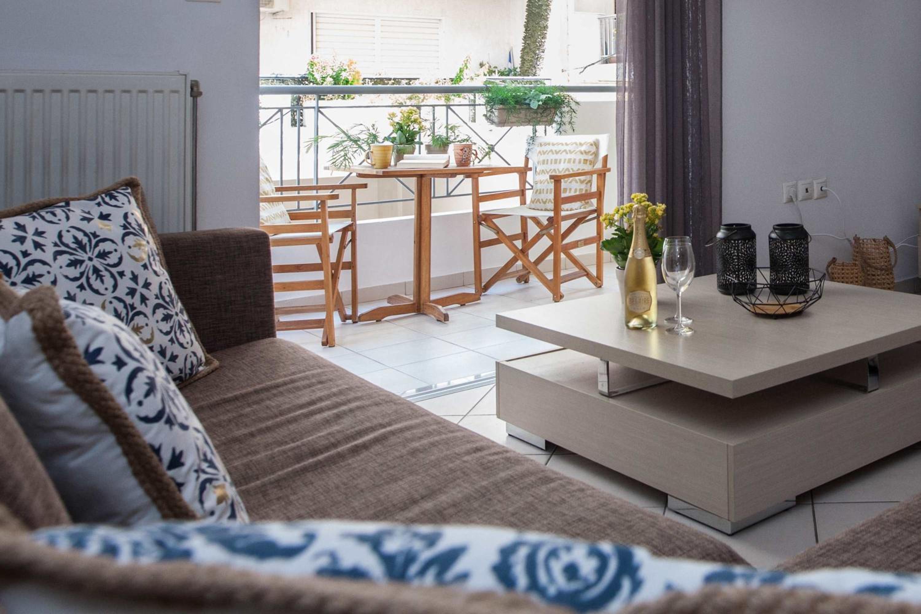 Bright 1 Bd Apt in Ampelokipoi with Balcony