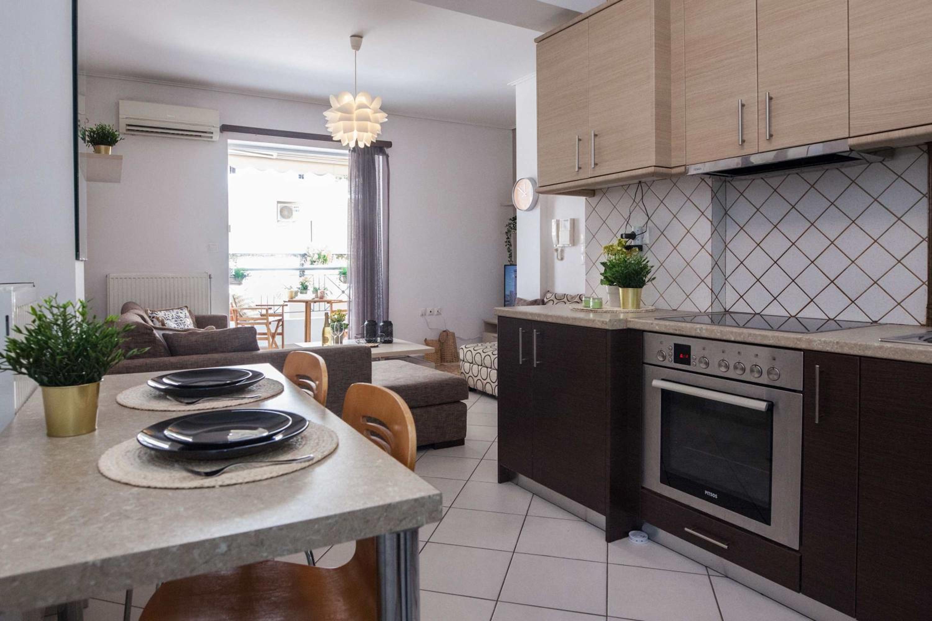 Bright 1 Bd Apt in Ampelokipoi with Balcony