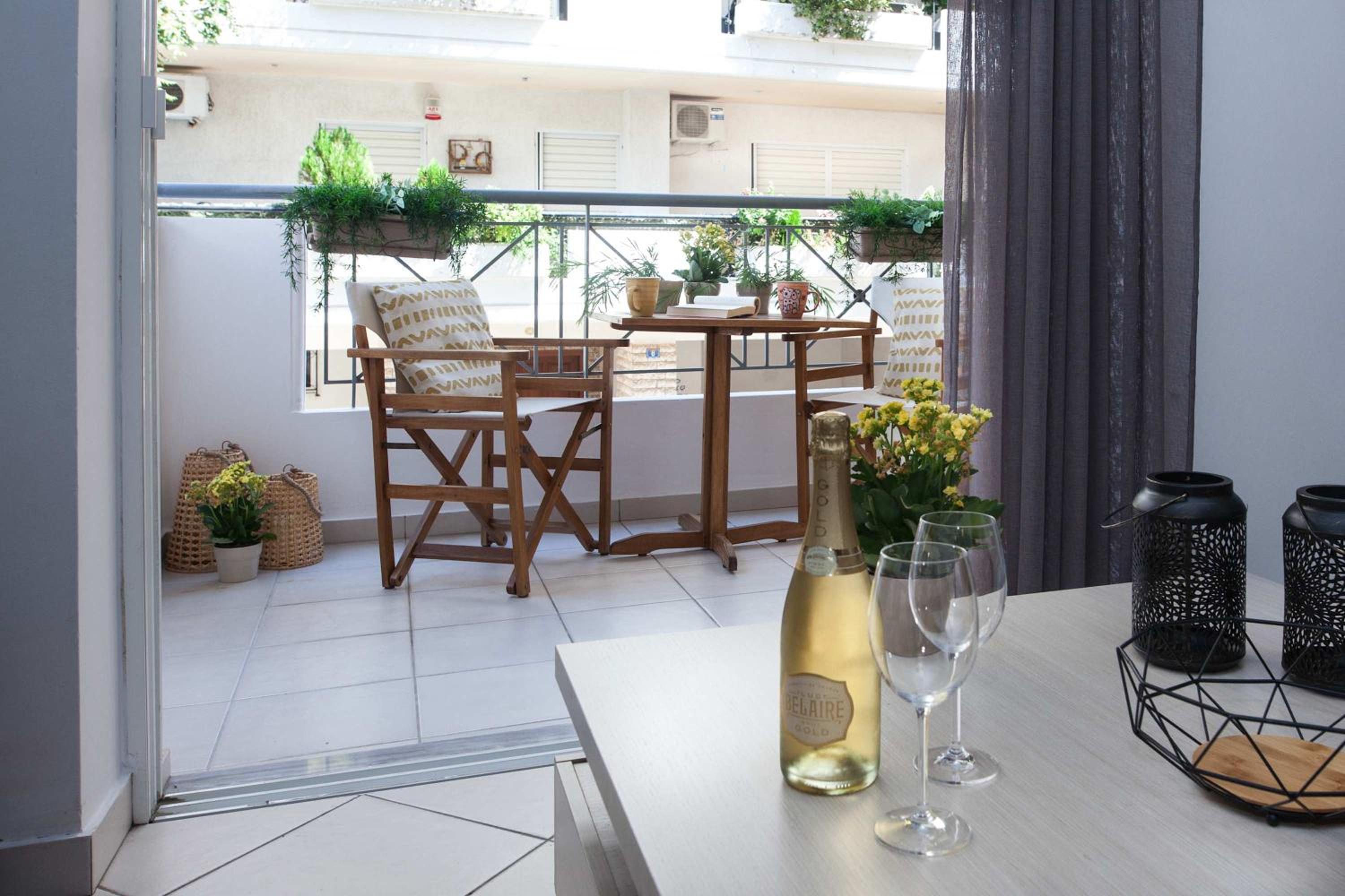 Bright 1 Bd Apt in Ampelokipoi with Balcony