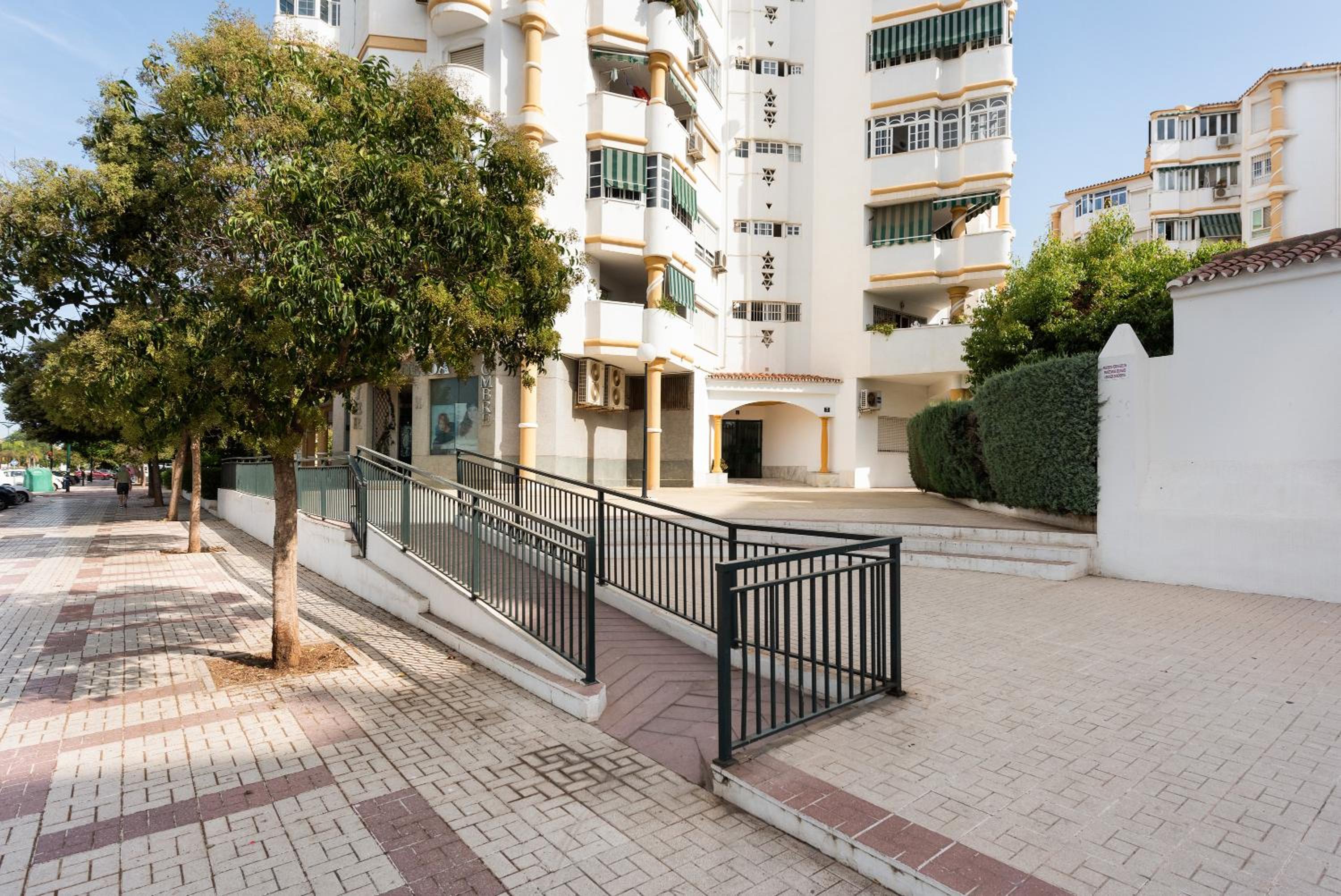 Apartamentos Sealmar Moliere