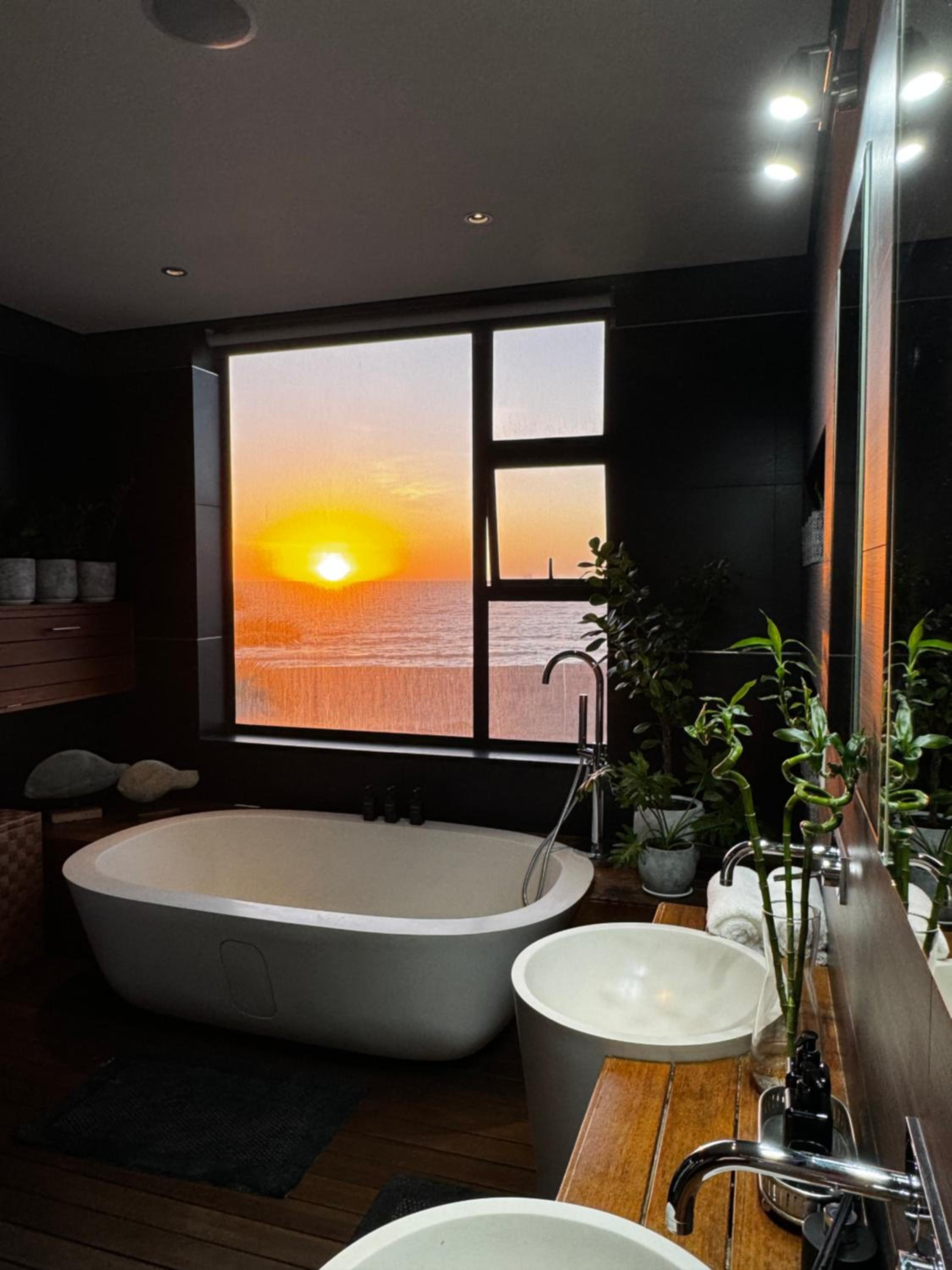 Beachfront Luxury Oasis view 2