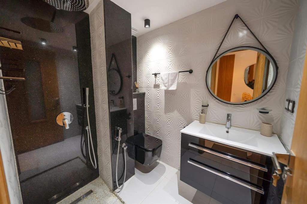 Cosy duplex, refined decor, hypercentre, parking