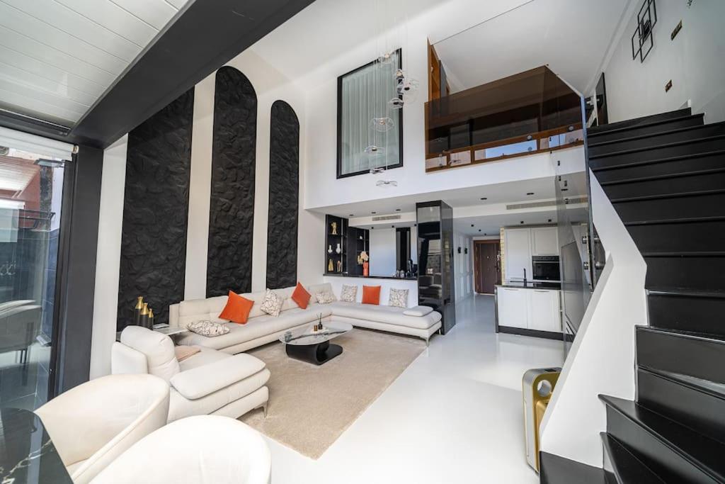 Cosy duplex, refined decor, hypercentre, parking