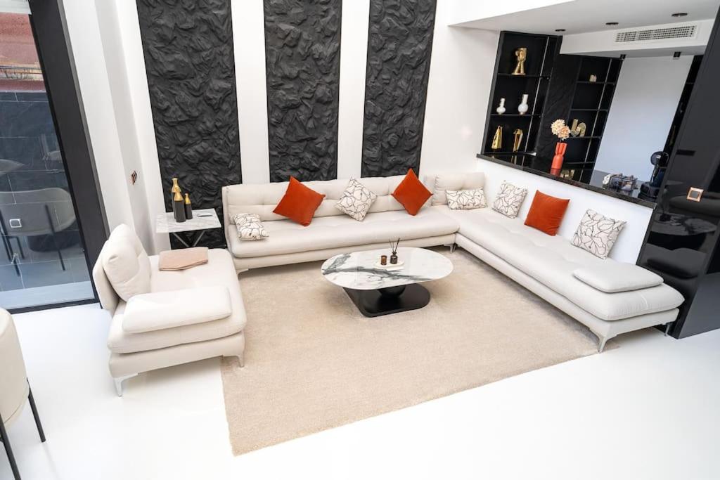 Cosy duplex, refined decor, hypercentre, parking