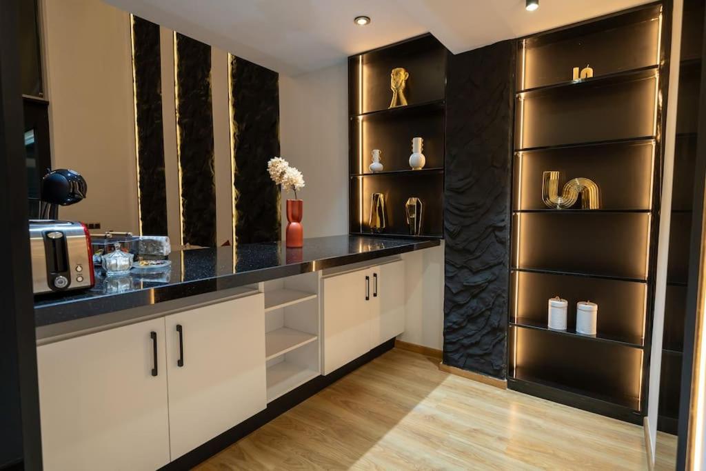 Cosy duplex, refined decor, hypercentre, parking
