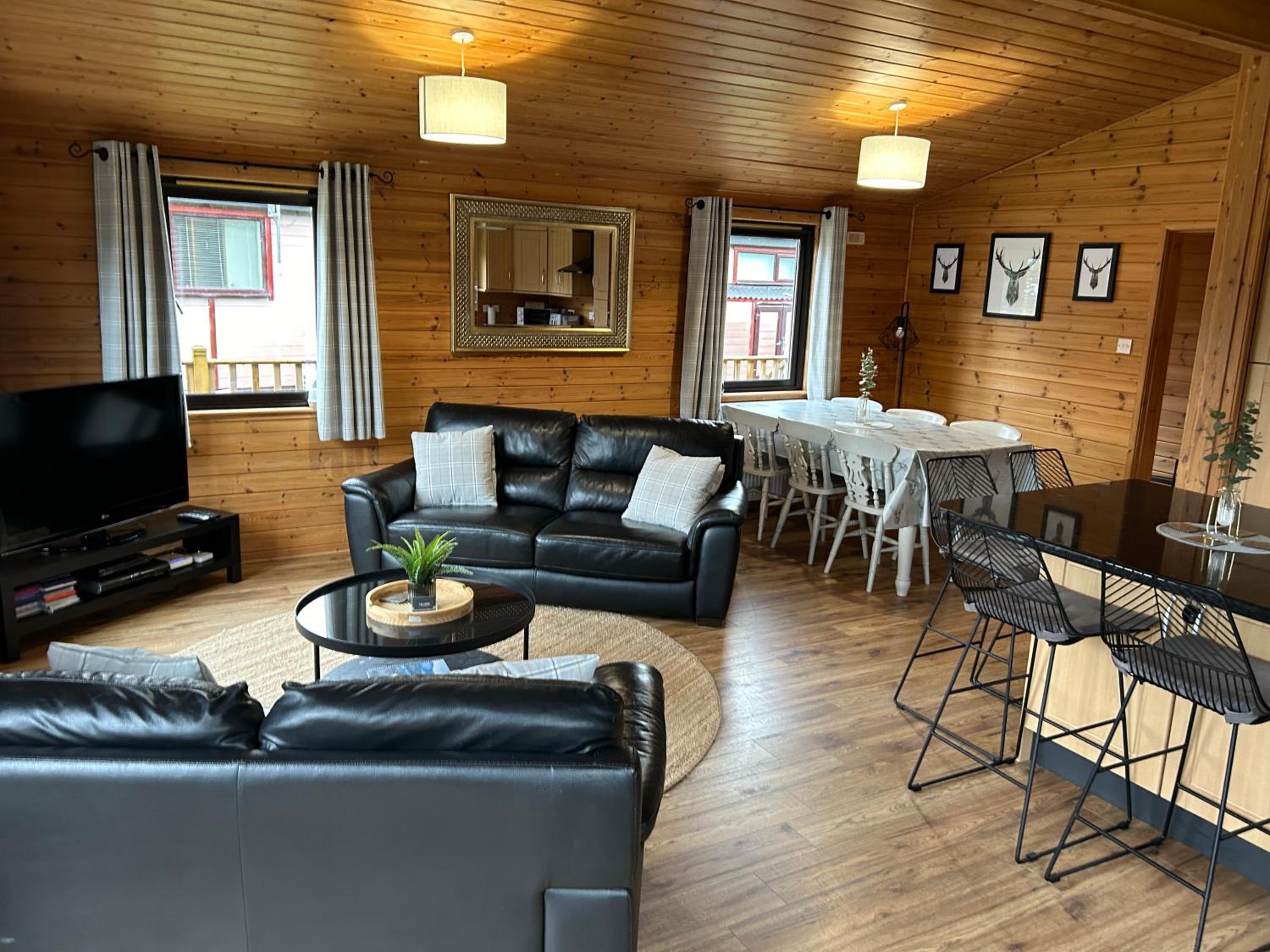 Lodge at Loch Lomond view 4