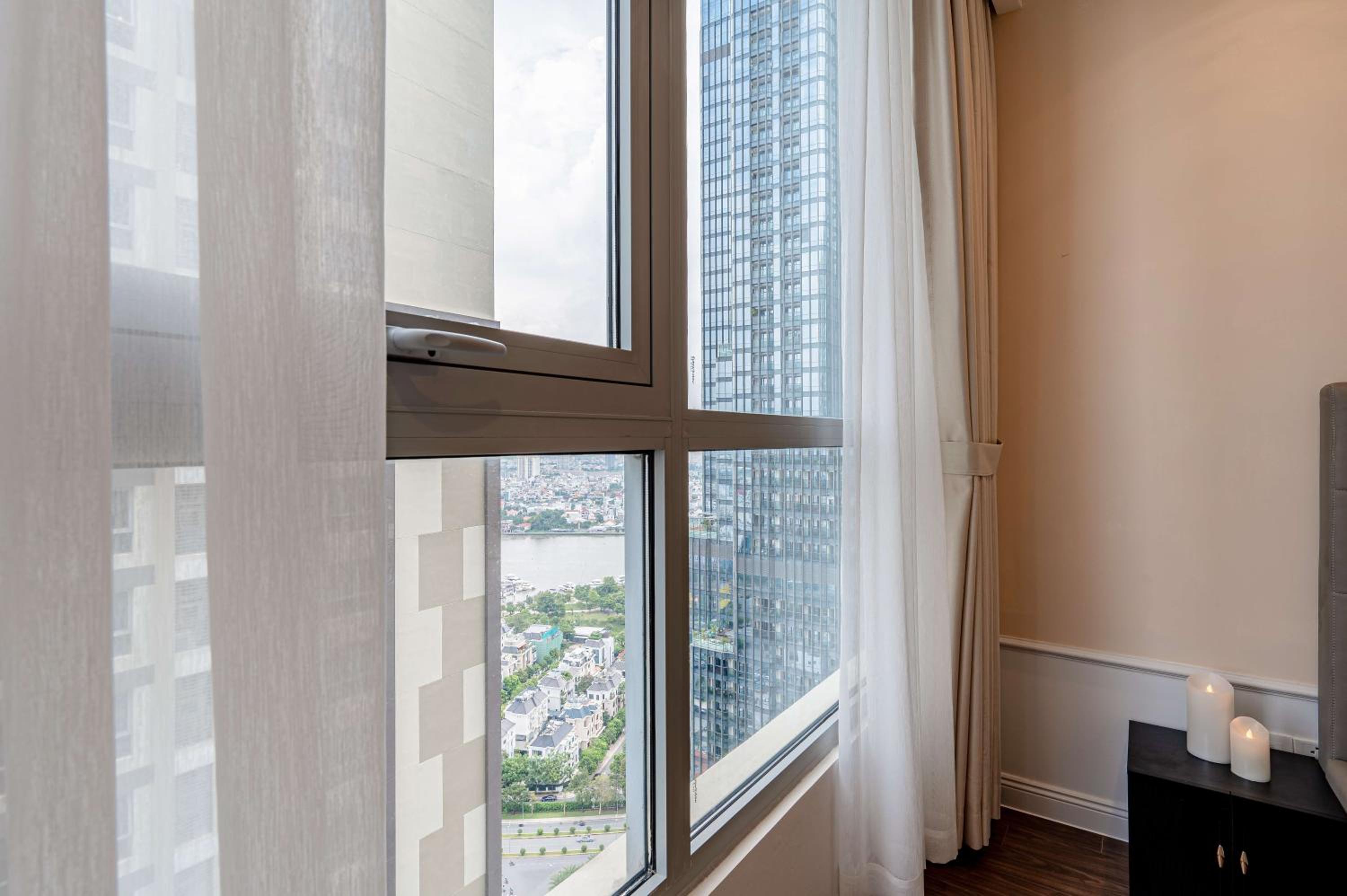 CR Concept Serviced Apartment - Vinhomes and Landmark 81