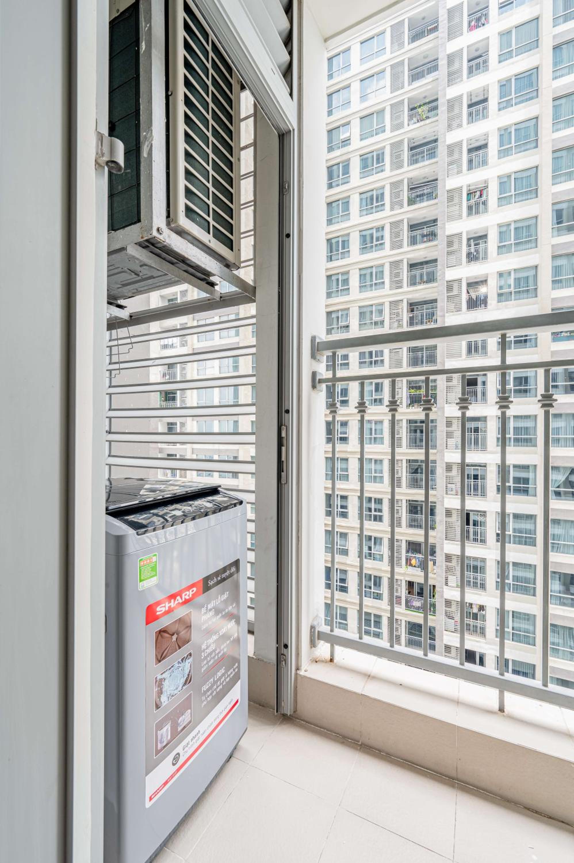 CR Concept Serviced Apartment - Vinhomes and Landmark 81