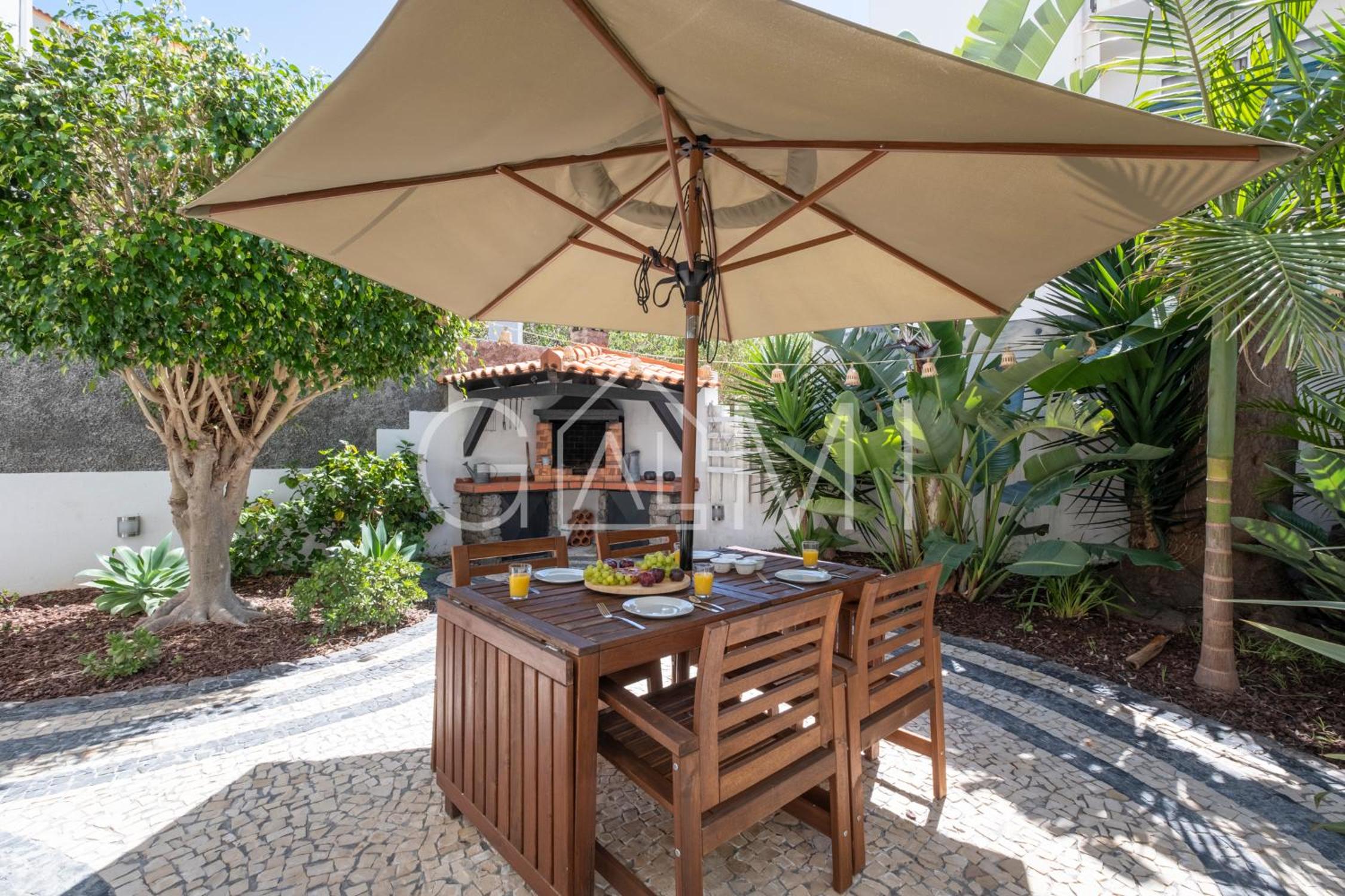 Stylish Garden Apartment by GALMI view 2