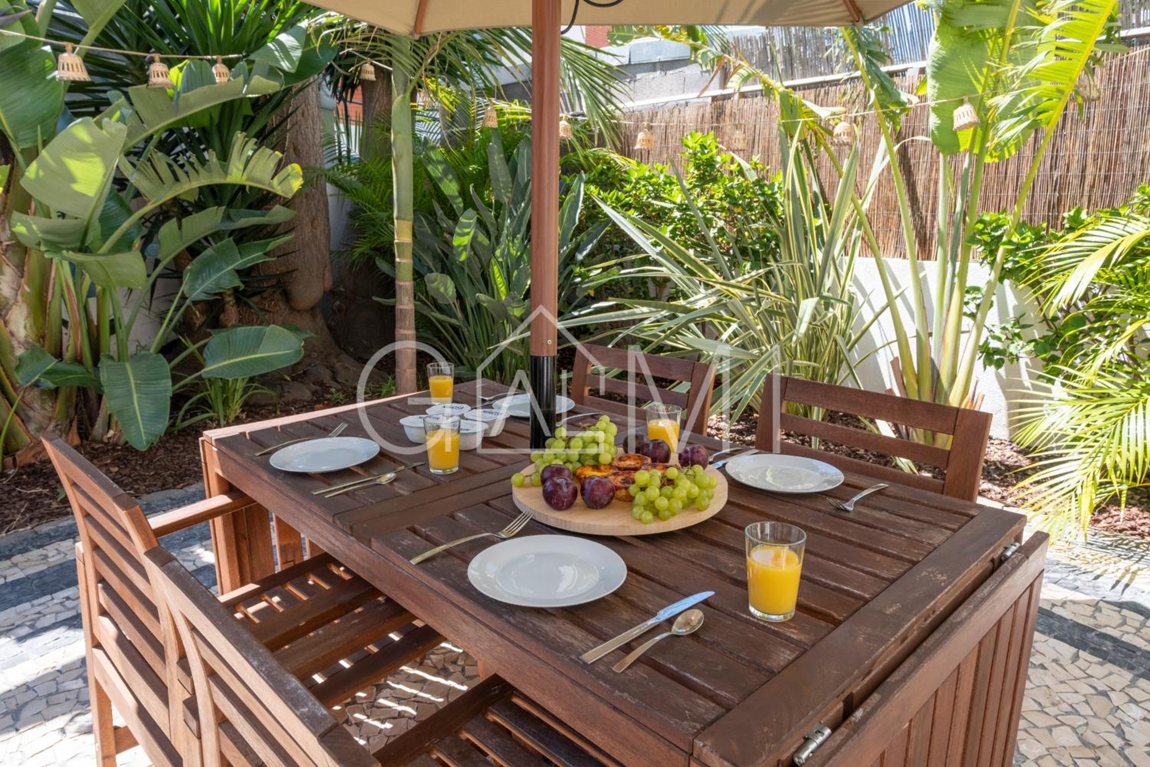 Stylish Garden Apartment by GALMI view 3