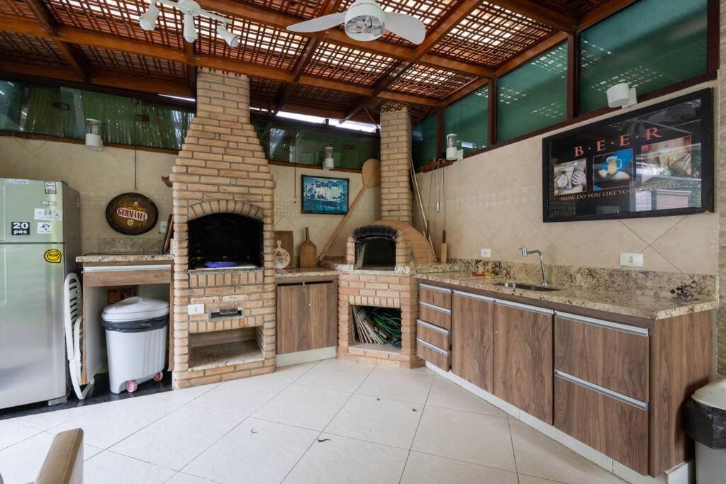 Casa de Condomínio a 150m da Praia de Maresias