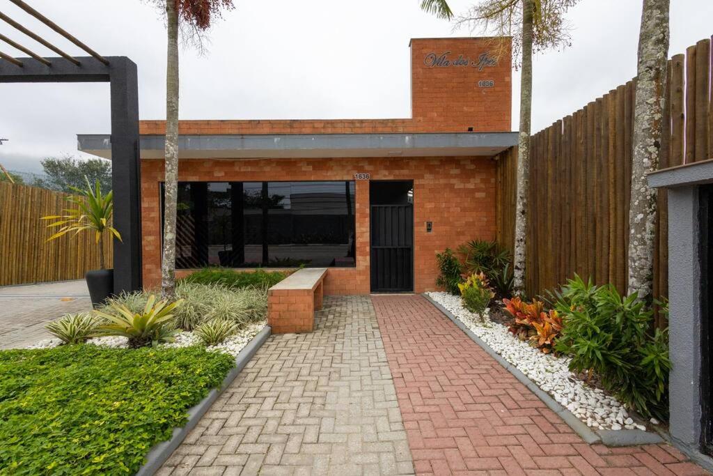Casa de Condomínio a 150m da Praia de Maresias