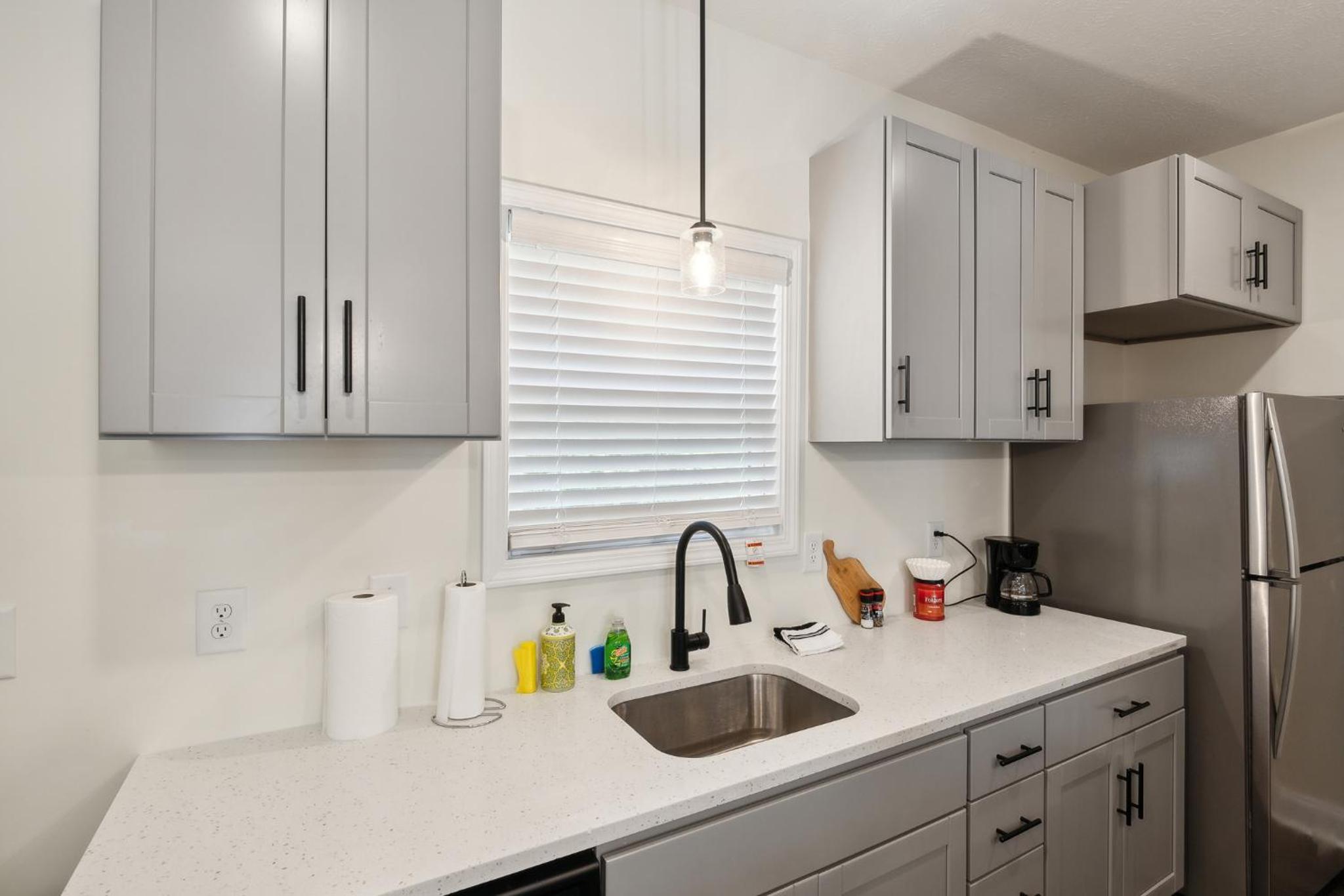 Alto A2 I Stunning 2bd Apt I Free Parking view 3
