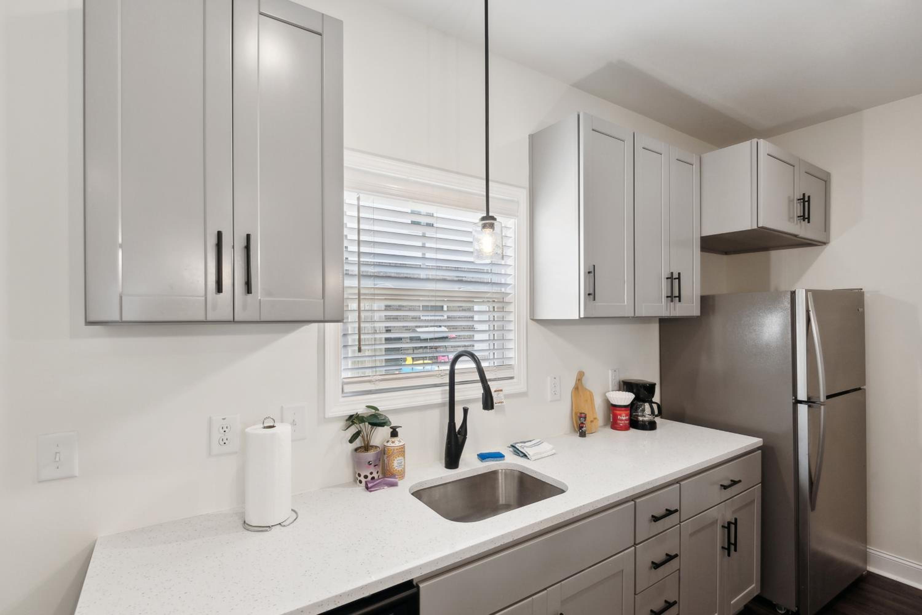 Alto B5 I Luxurious & Spacious I Free Parking view 3