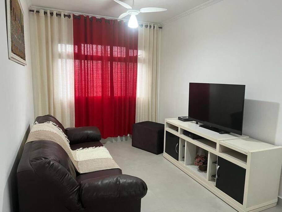 Apartamento pé na areia Praia Ocian - Frente Mar