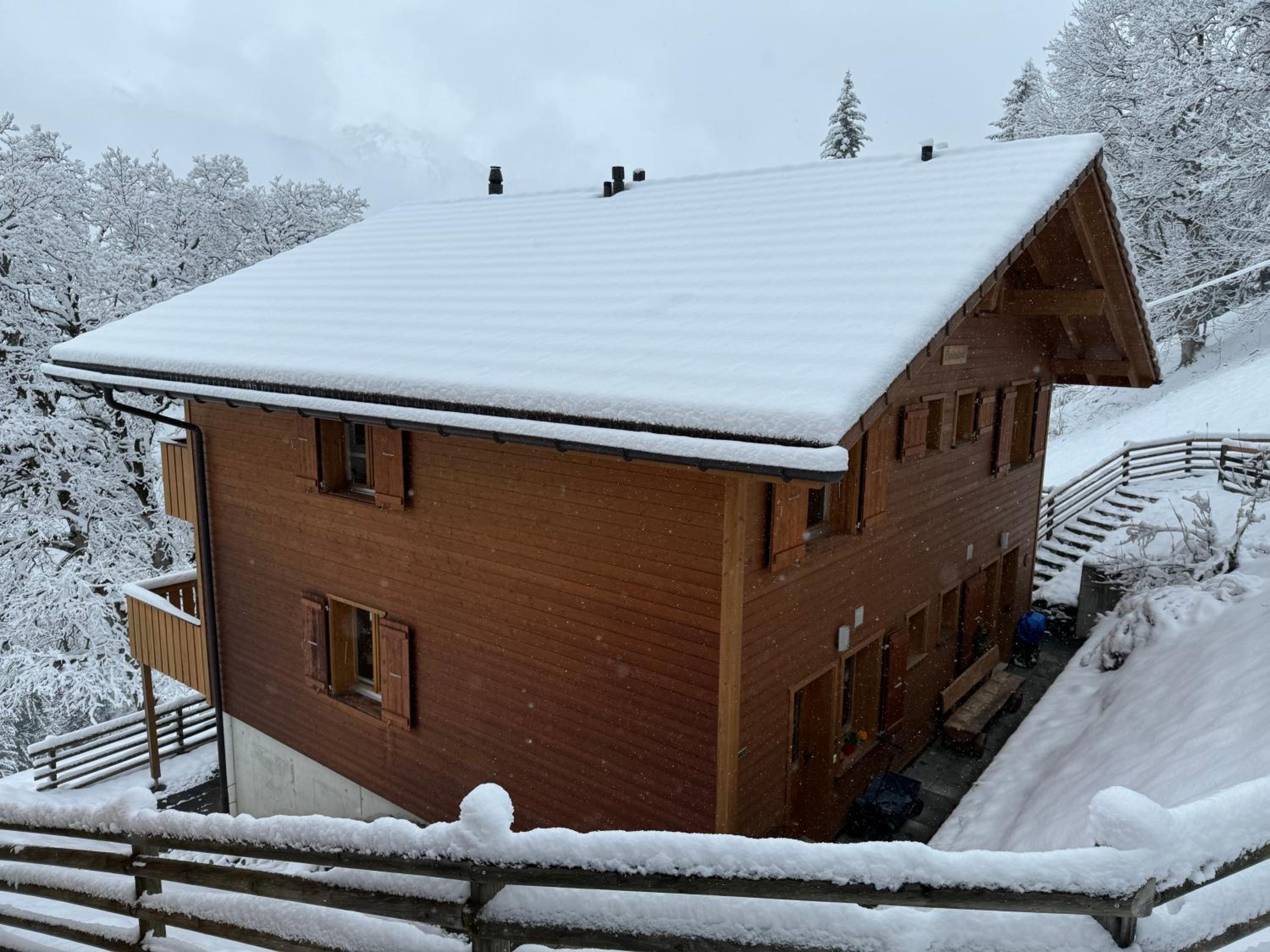 Bed & Breakfast in car-free Wengen - Hop in Nest BnB