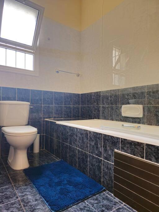 Villa & pool 3 bedrooms 2 minutes from the beach