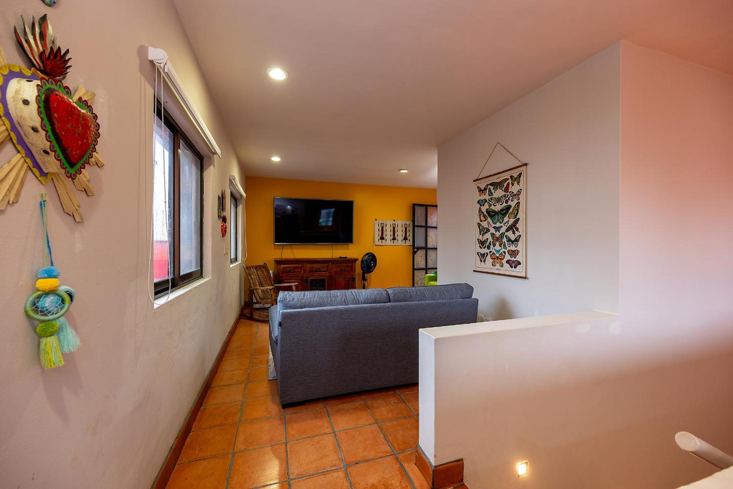 Eclectic Gem Near Centro King Beds and Rooftop Deck