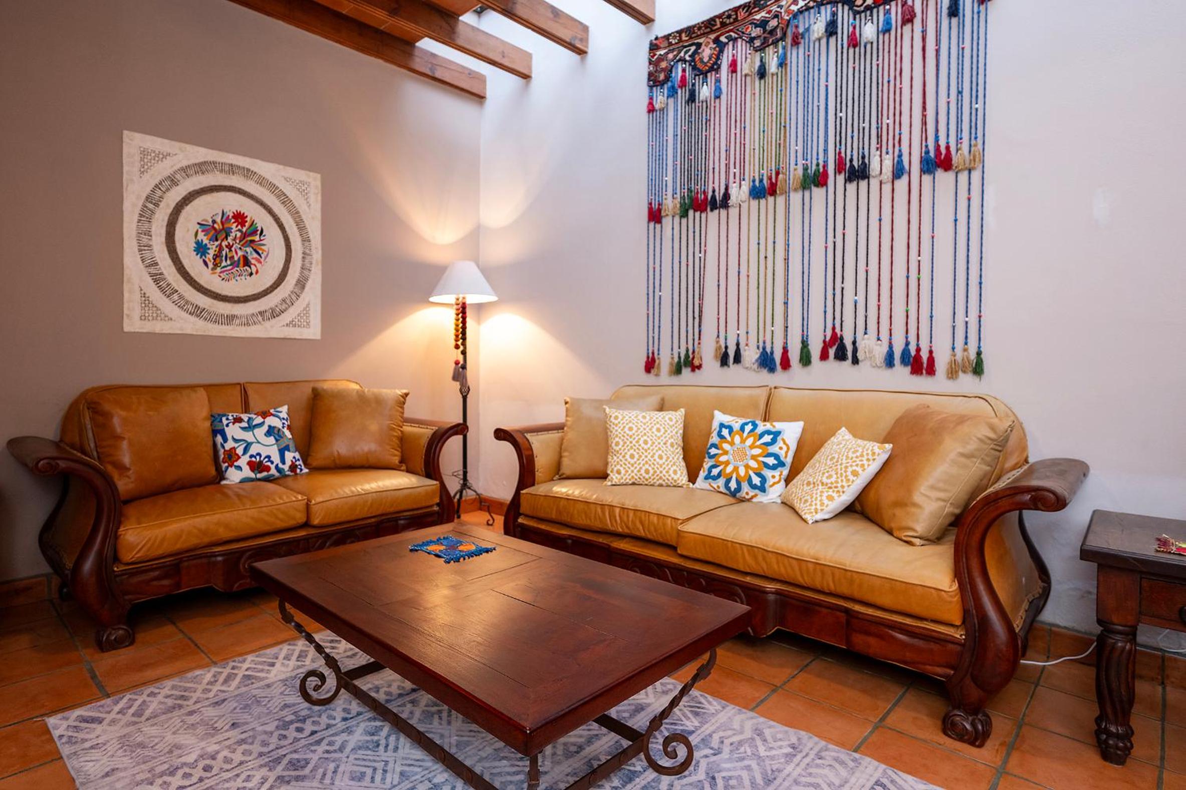 Eclectic Gem Near Centro King Beds and Rooftop Deck