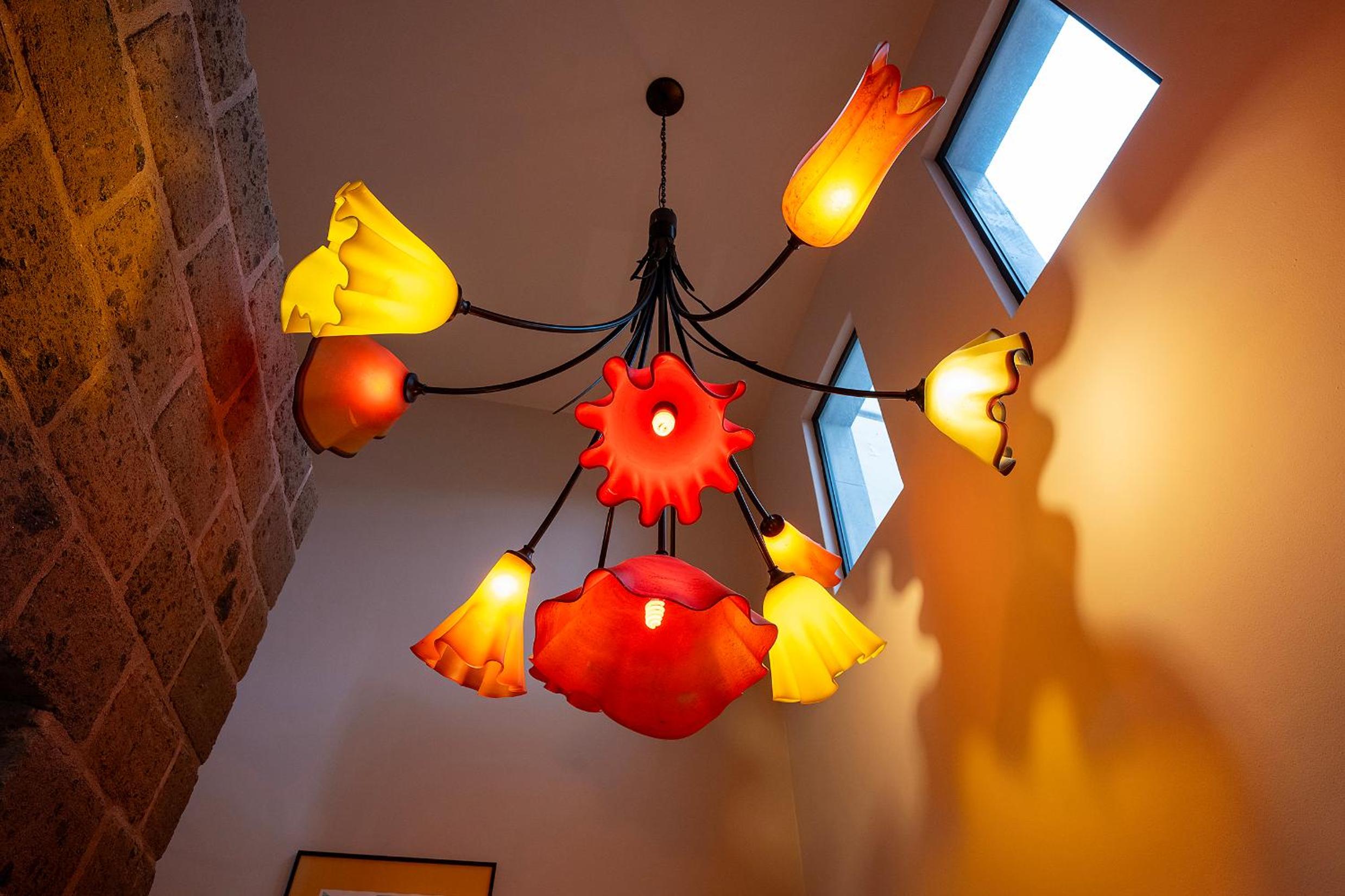 Eclectic Gem Near Centro King Beds and Rooftop Deck