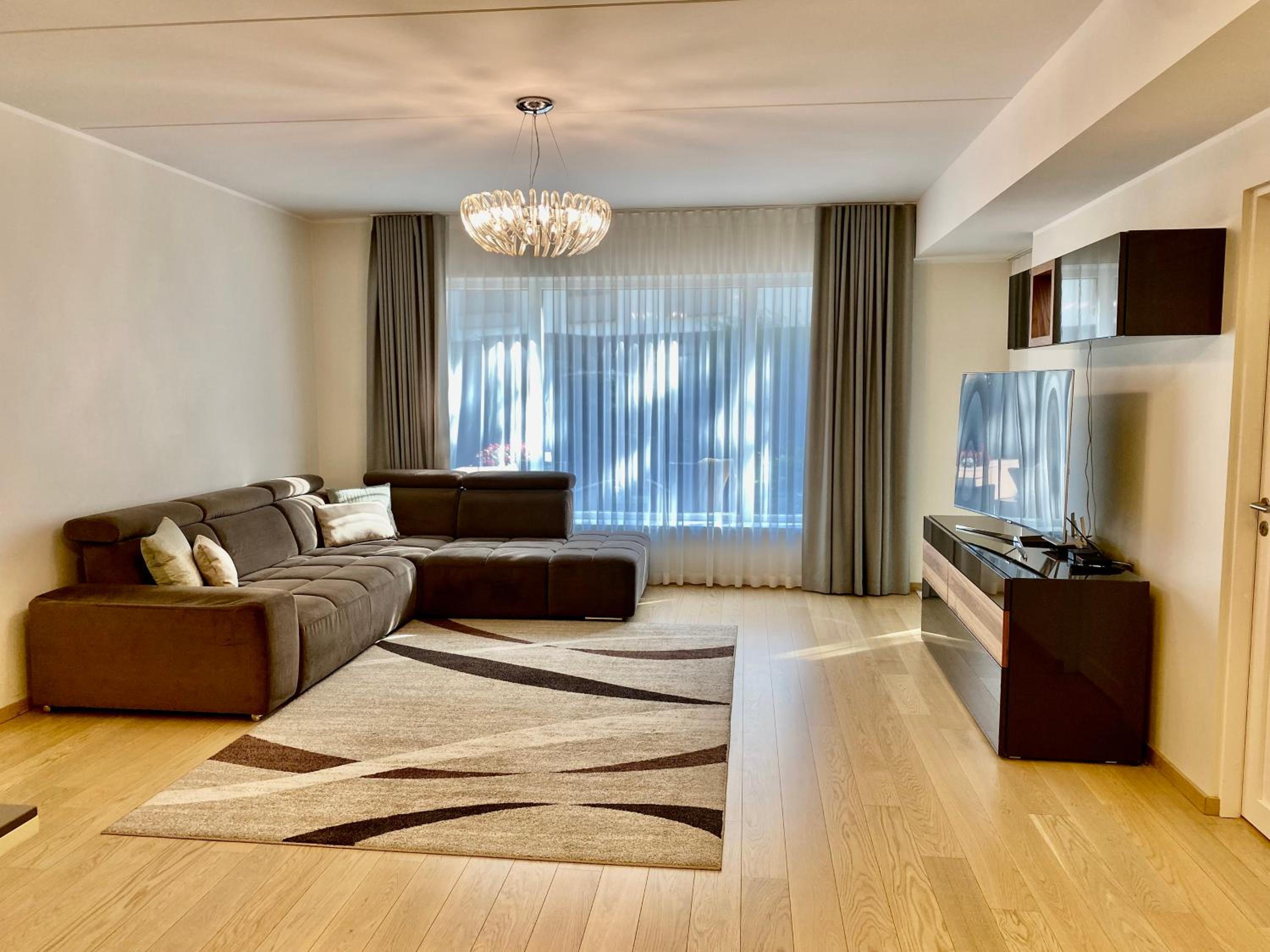 Prime Haven Near Sea & Park, Free Parking, Terrace view 2