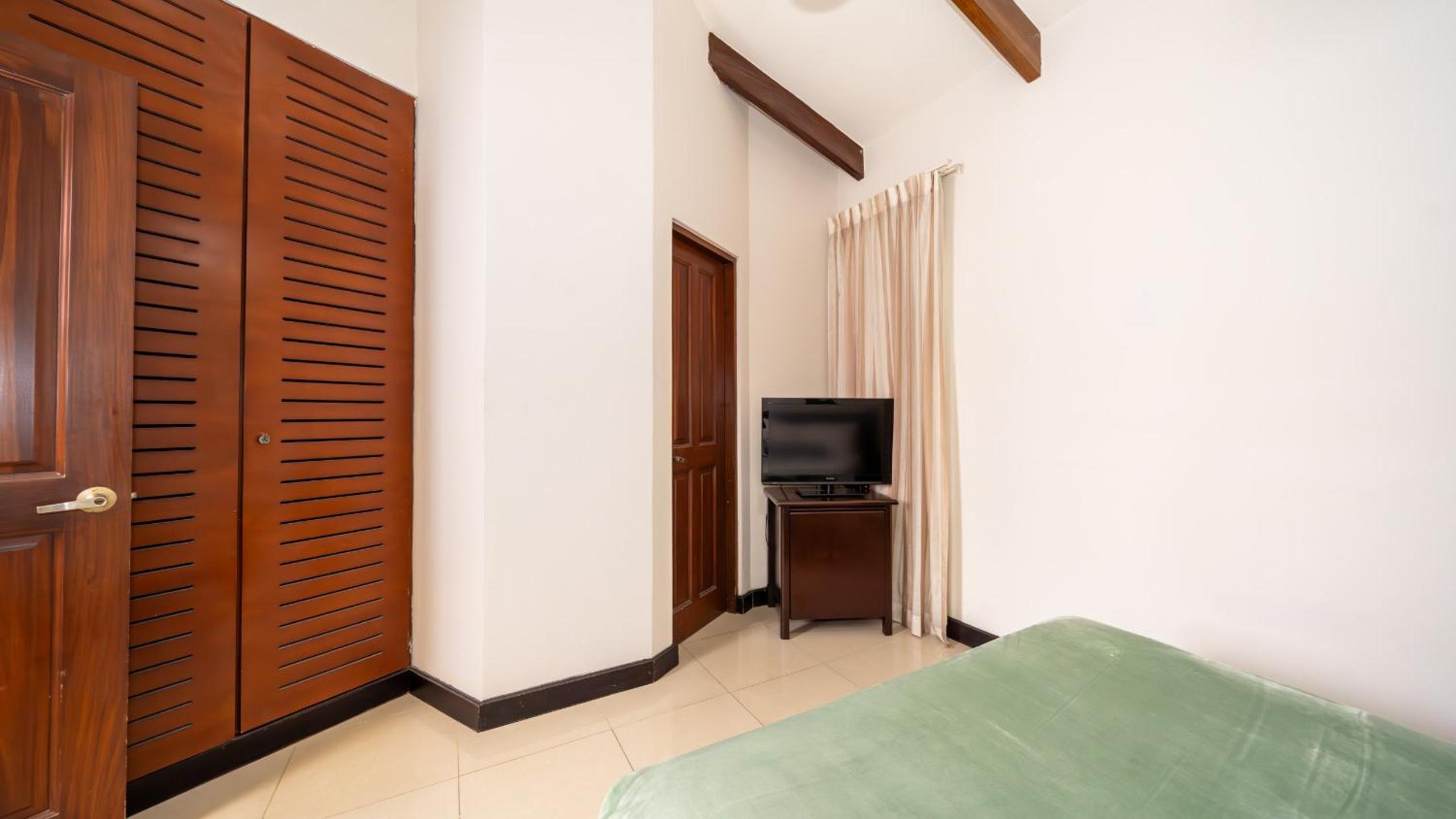 MonteMar Beach Condo At Playa hermosa