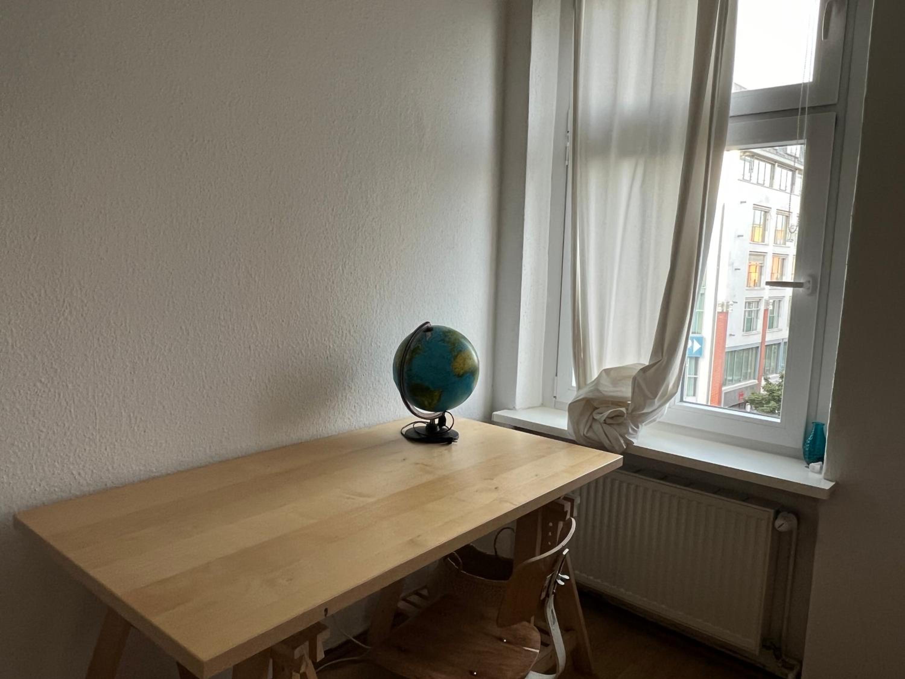 Schillerkiez helle zentrale Wohnung mit Berliner Charme
