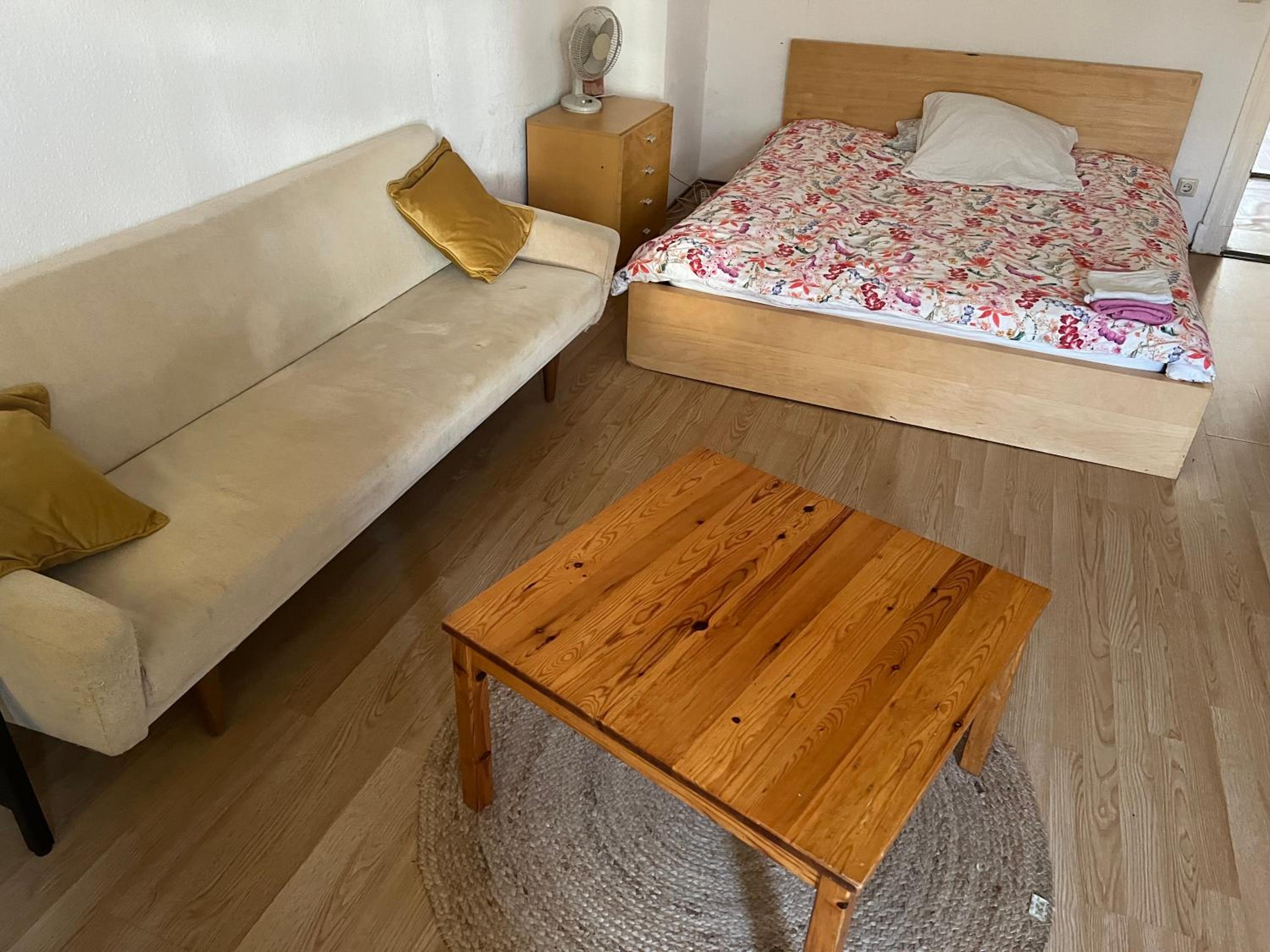 Schillerkiez helle zentrale Wohnung mit Berliner Charme