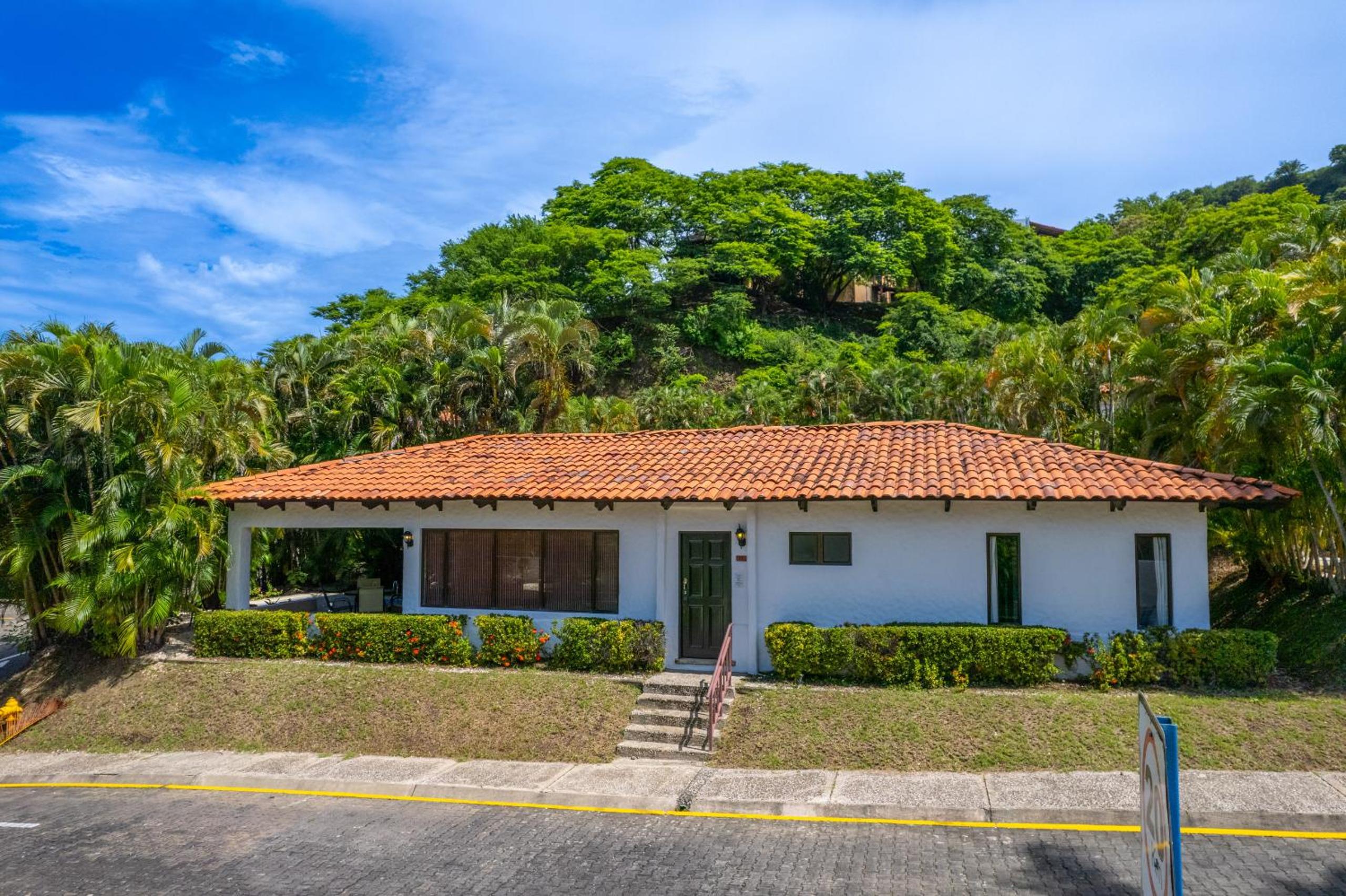MonteMar Beach Condo At Playa hermosa
