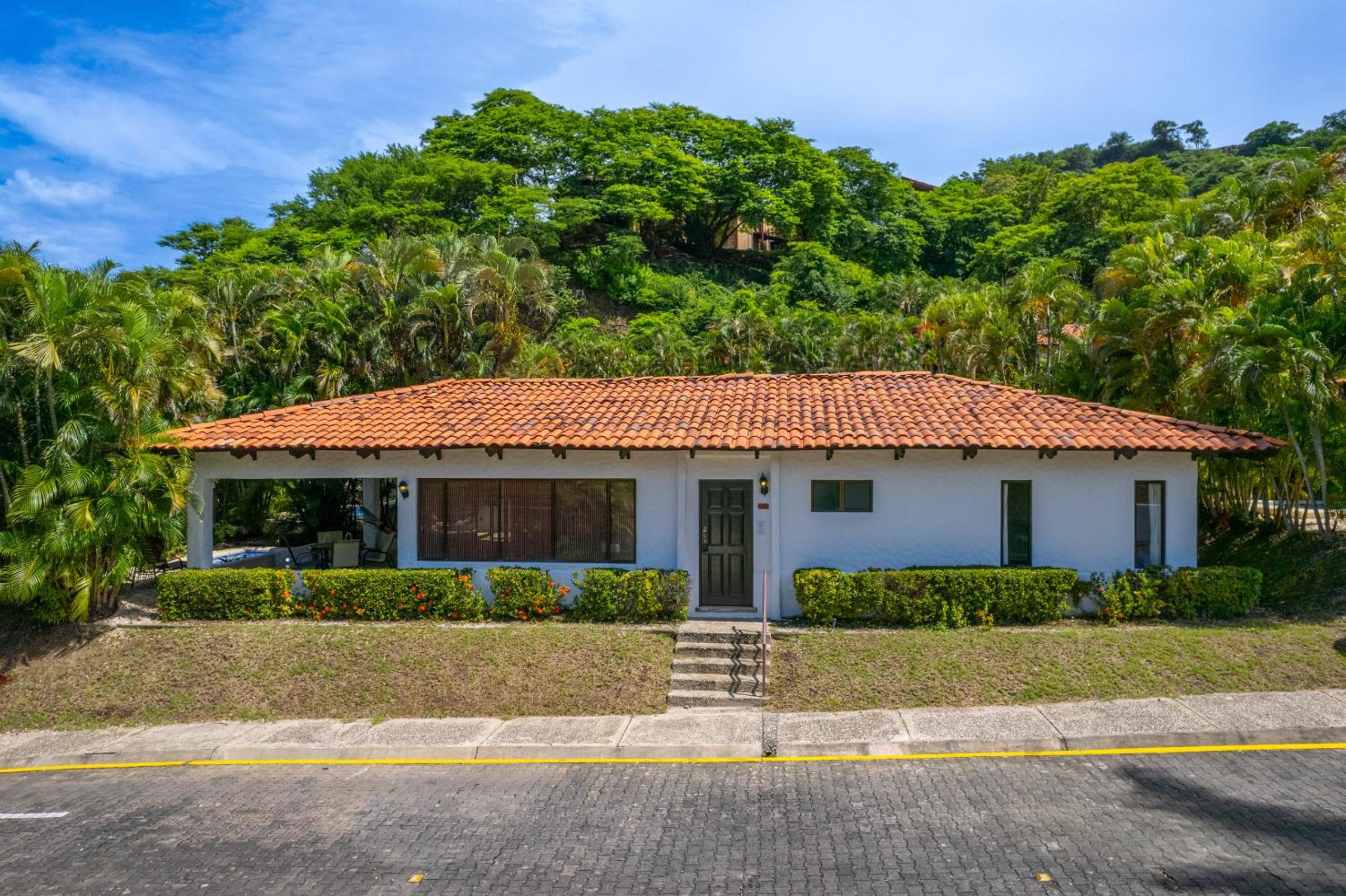 MonteMar Beach Condo At Playa hermosa