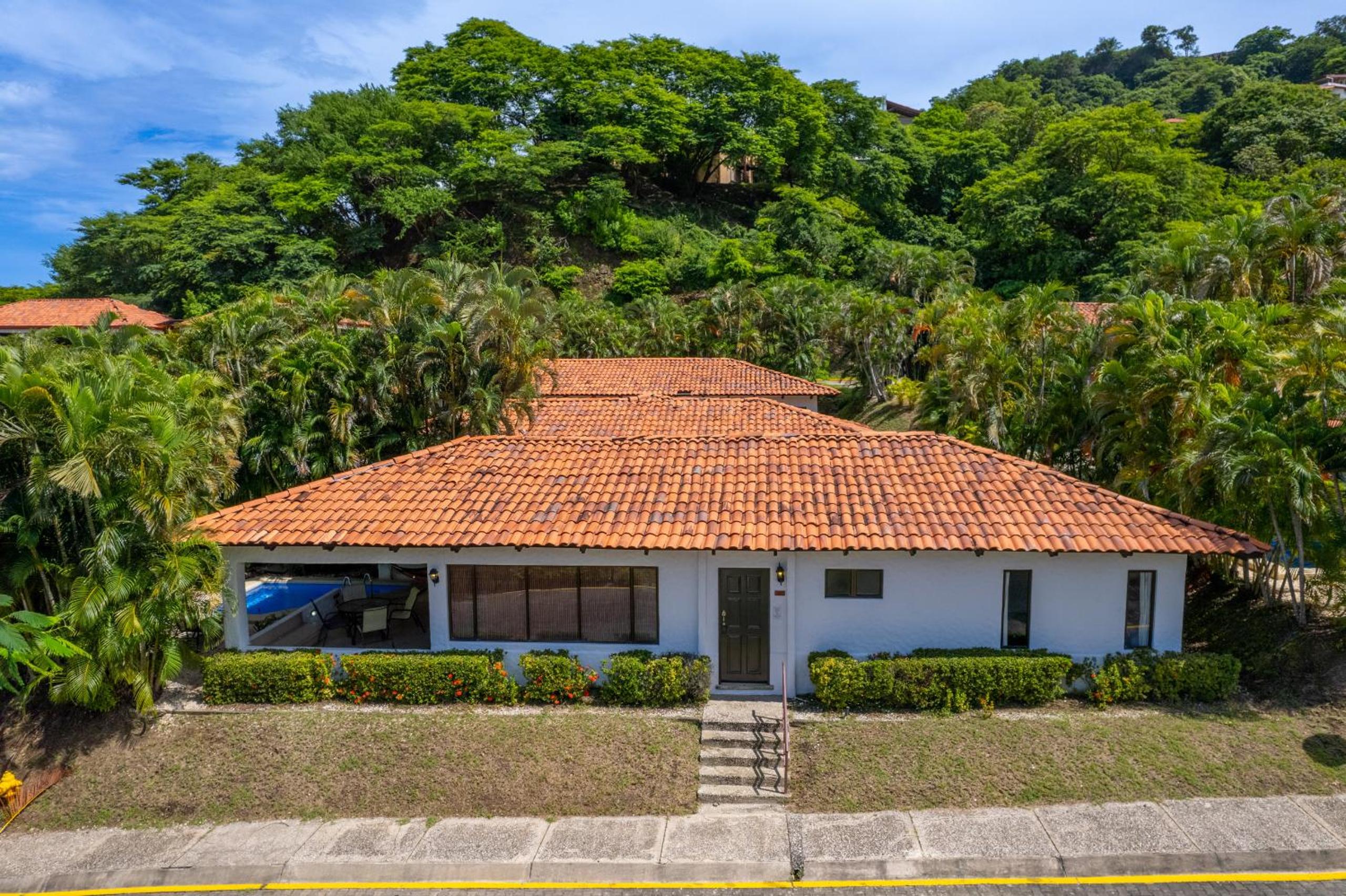 MonteMar Beach Condo At Playa hermosa