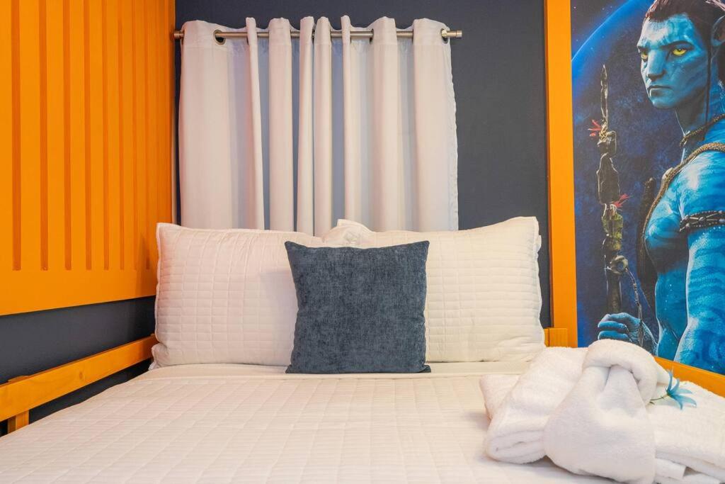 DLuxx Vacation Home 3 milles from Disney 7570