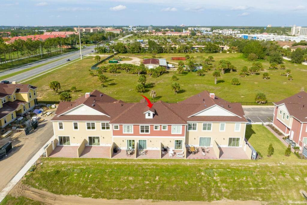 DLuxx Vacation Home 3 milles from Disney 7570