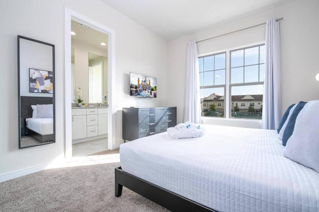 DLuxx Vacation Home 3 milles from Disney 7570