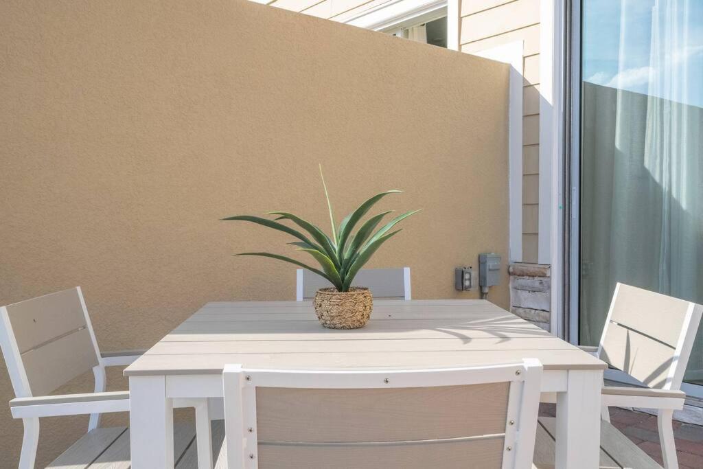DLuxx Vacation Home 3 milles from Disney 7570