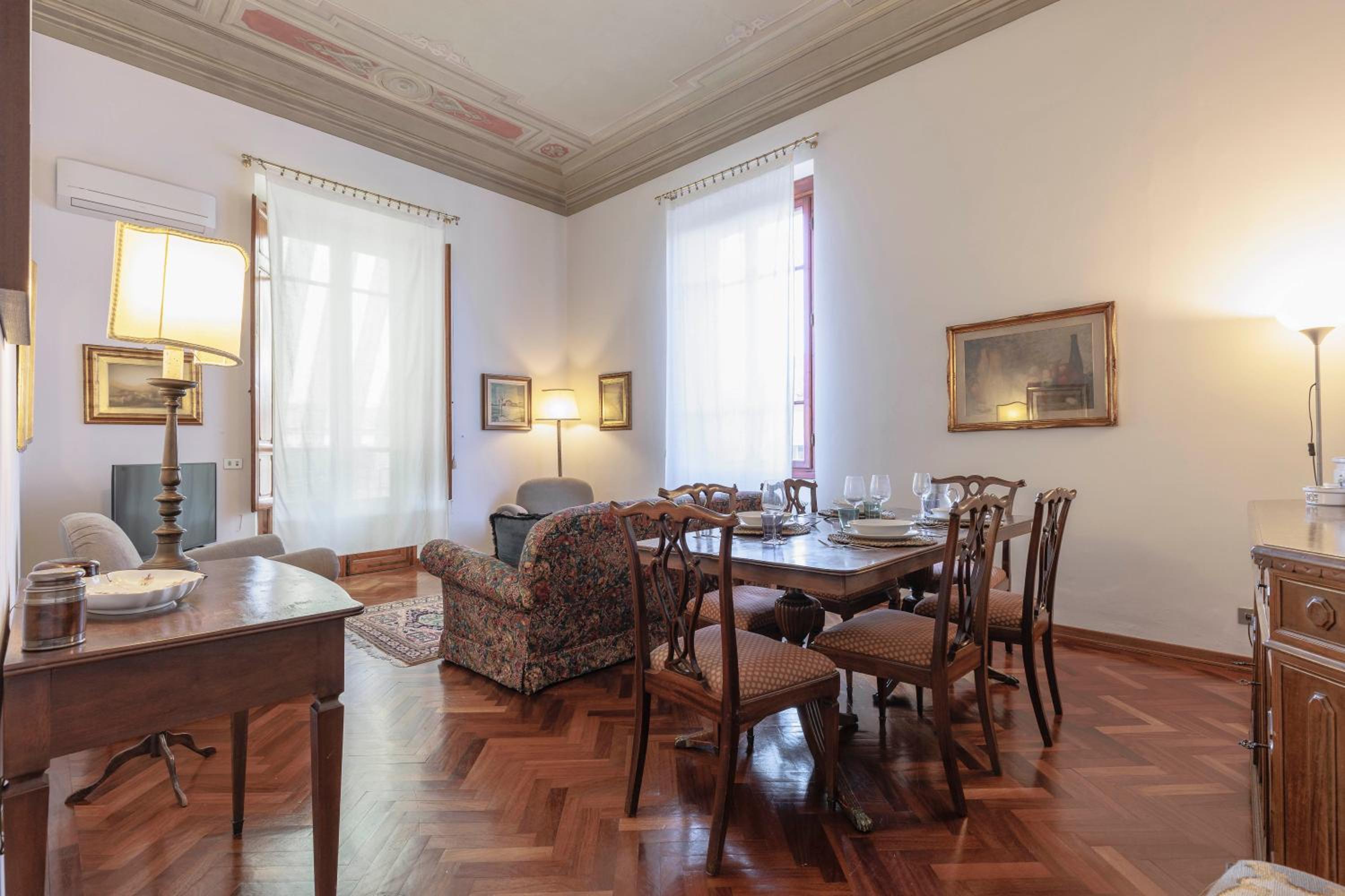 Spartaco Prestigious Apartment