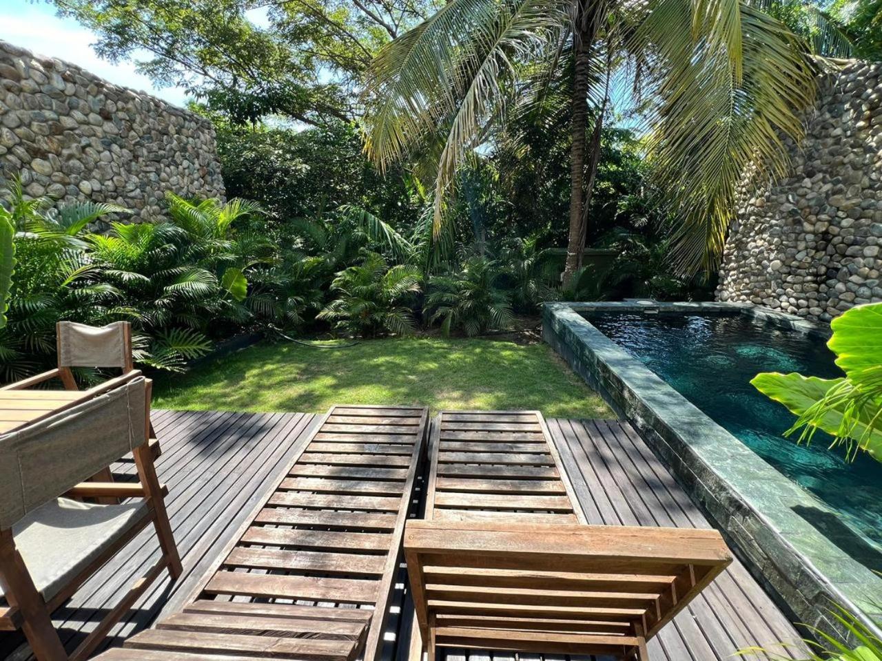 Villa Privada en Naio Palomino