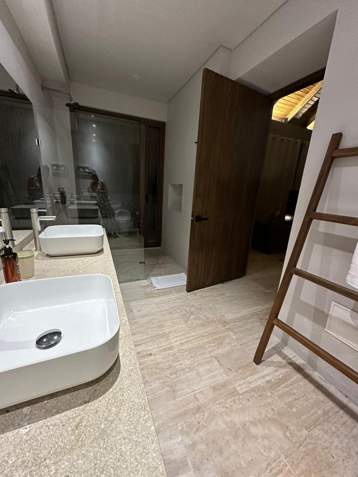 Villa Privada en Naio Palomino