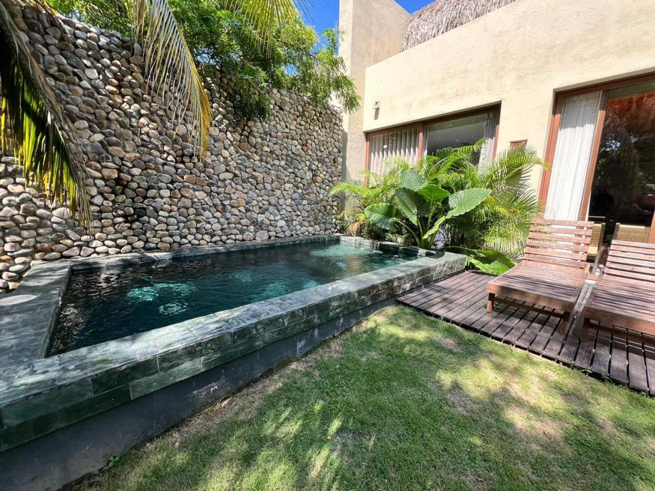 Villa Privada en Naio Palomino