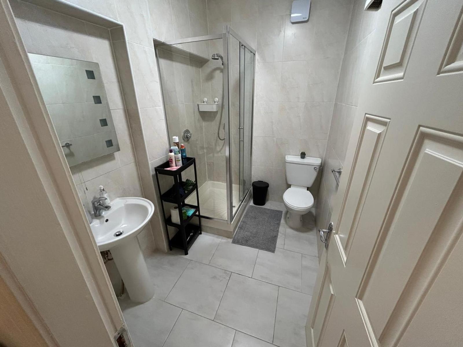 Deluxe Apartment in Talbot Street Sleeps 6