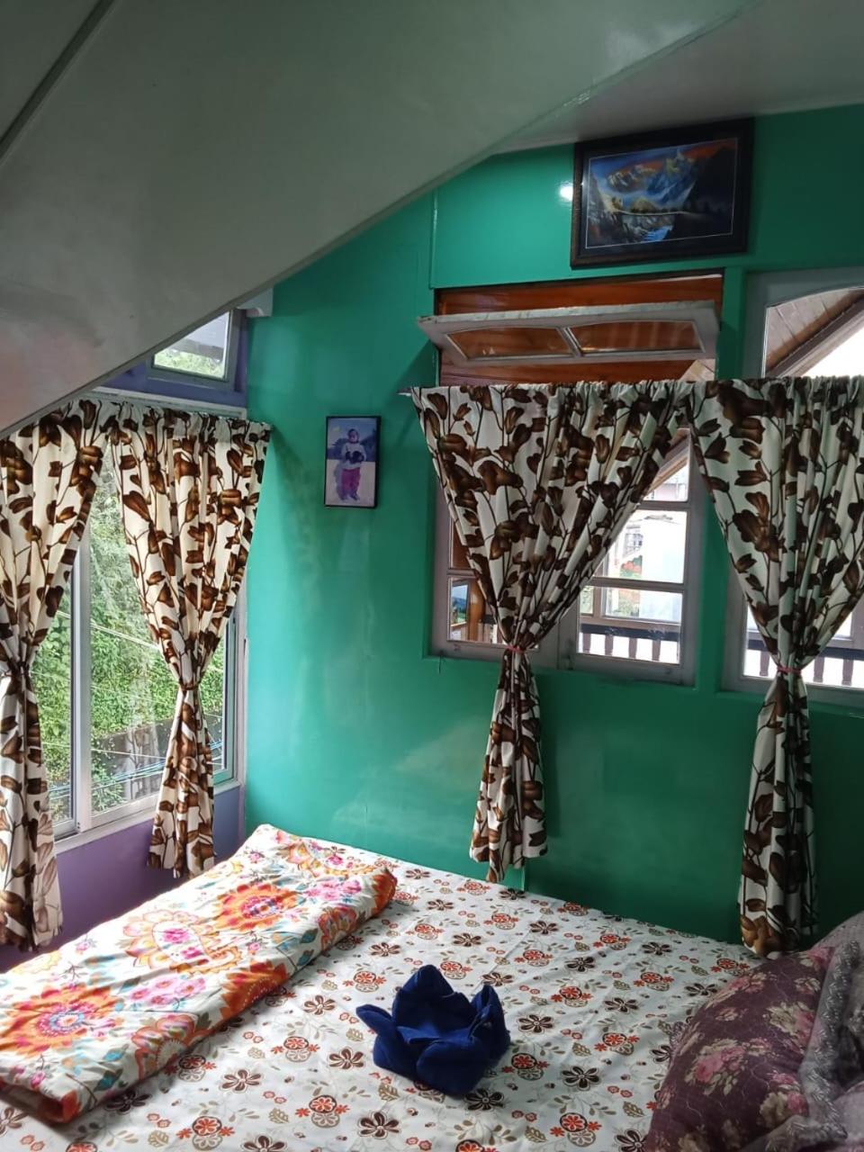 Lebong Mansara Homestay Darjeeling view 5