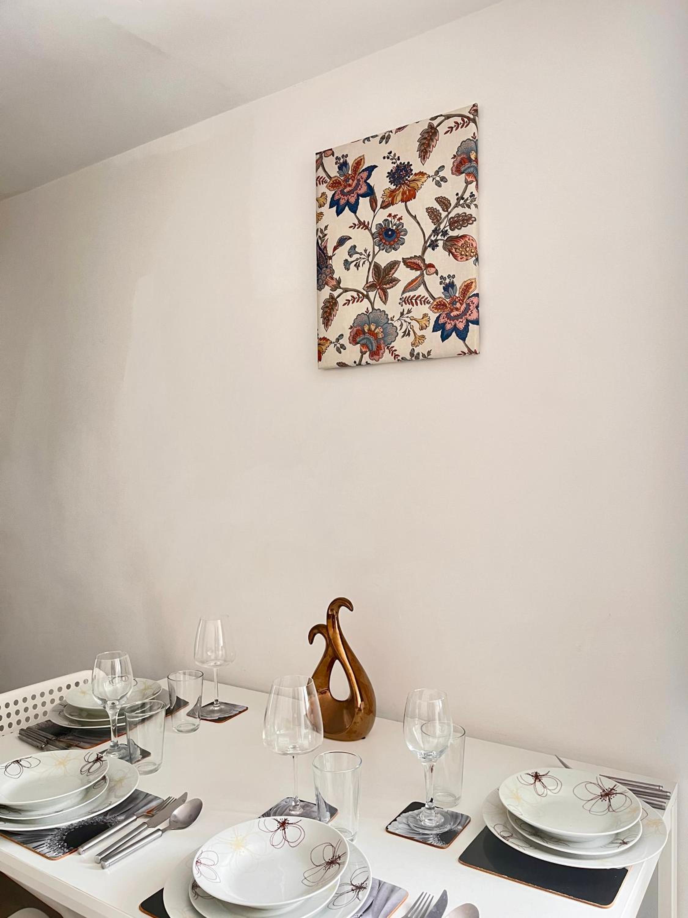Spacious 1 Bedroom Apartment with free parking, photo 7