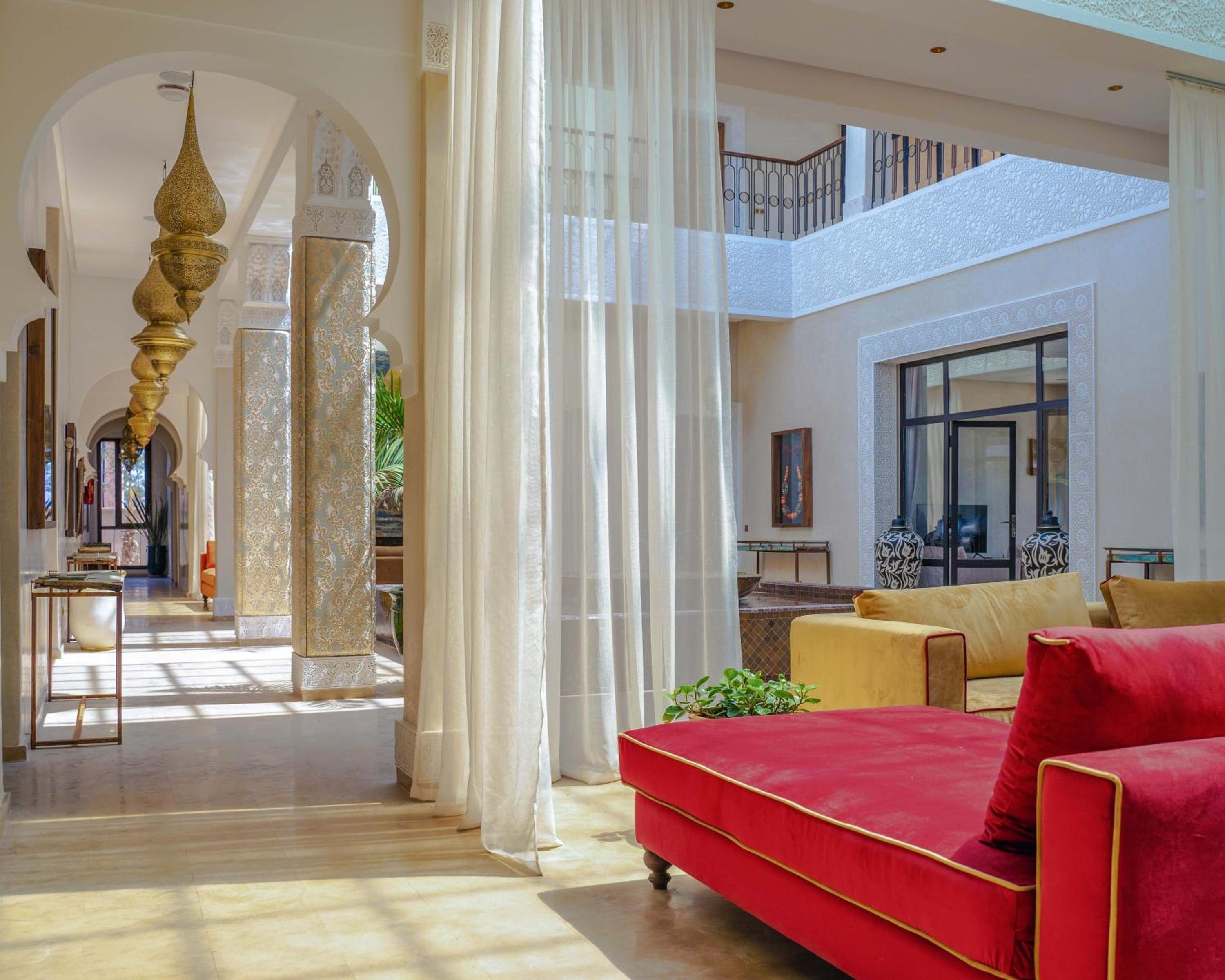 Luxury Riad with spa and private pool view 4