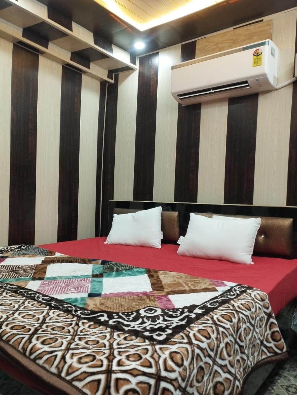 Narayan Home Stay
