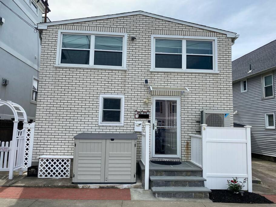 Pet Friendly Milford Beachfront Home