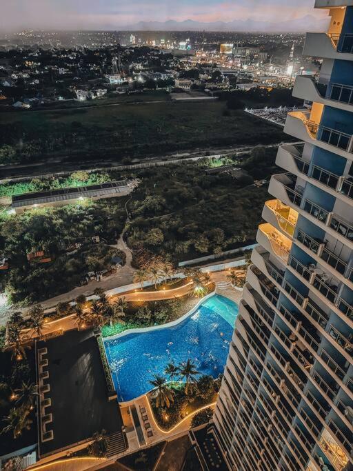 2BR Luxury Penthouse Christmas Stay with Wide Balcony and 7ft Billiards The Polaris Penthouse at Azure North view 2
